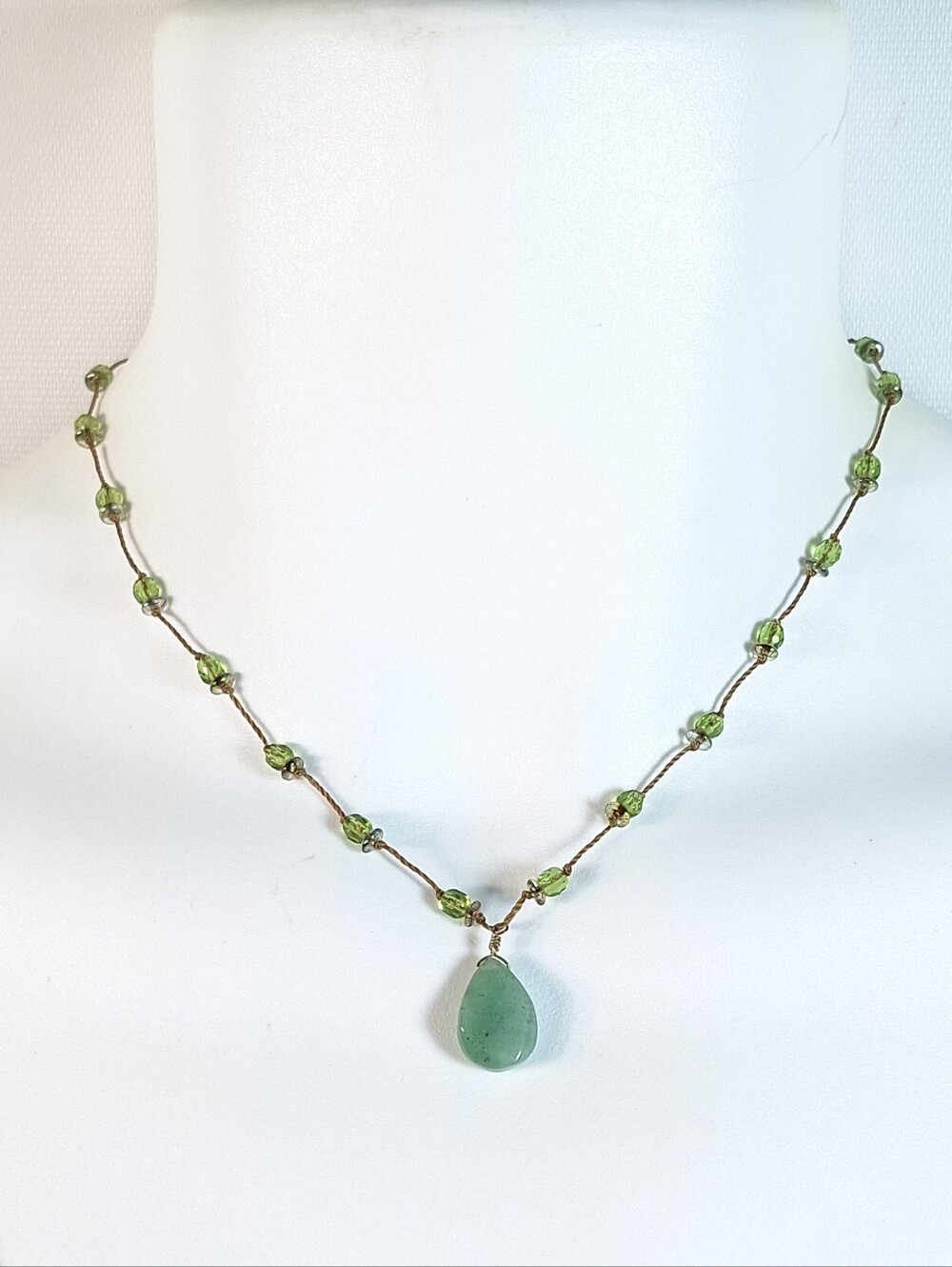 Jones New York Green Beaded Cord Station Necklace Teardrop Gemstone Pendant NWT